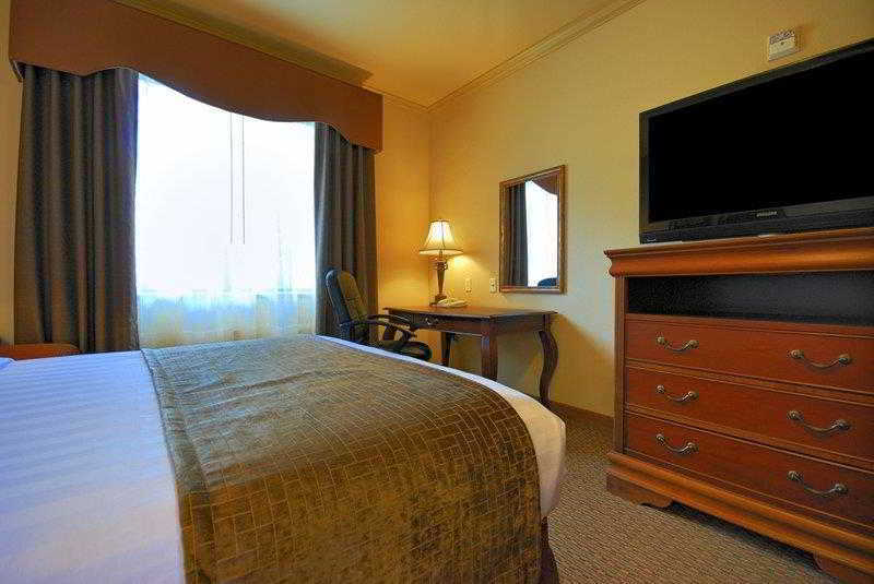 Best Western Plus Crown Colony Inn & Suites Lufkin Buitenkant foto