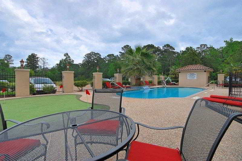 Best Western Plus Crown Colony Inn & Suites Lufkin Buitenkant foto