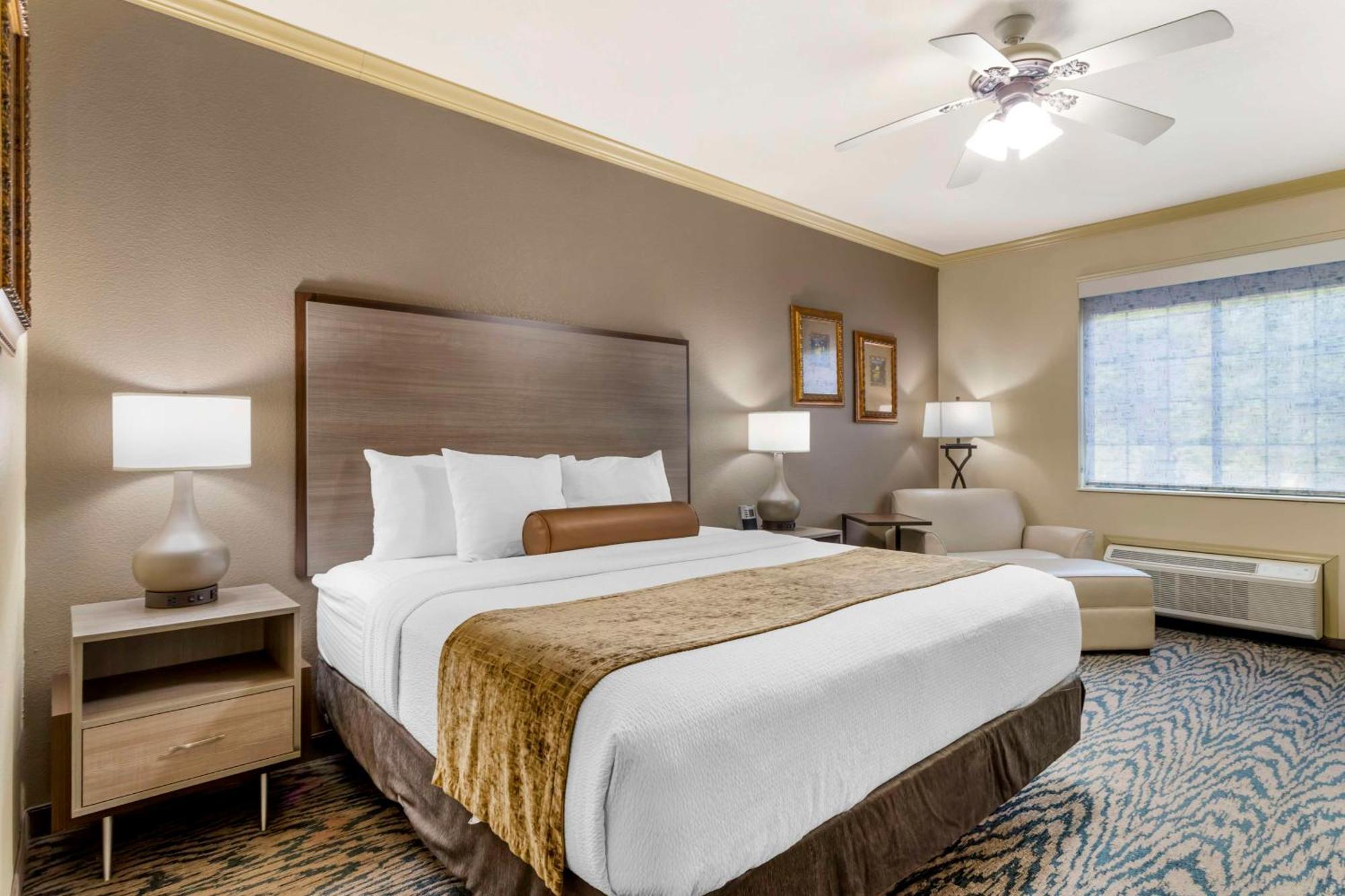 Best Western Plus Crown Colony Inn & Suites Lufkin Buitenkant foto