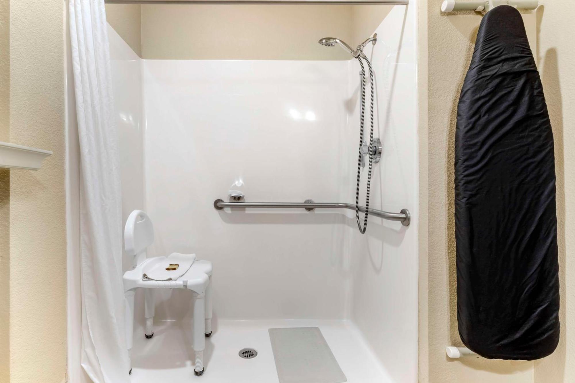 Best Western Plus Crown Colony Inn & Suites Lufkin Buitenkant foto