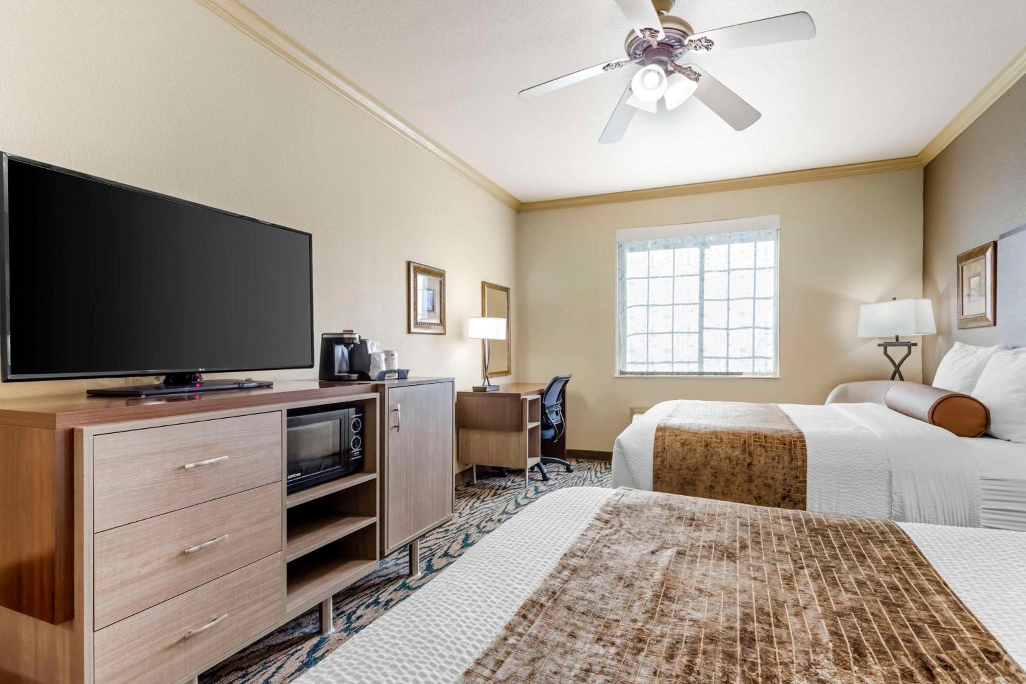 Best Western Plus Crown Colony Inn & Suites Lufkin Buitenkant foto