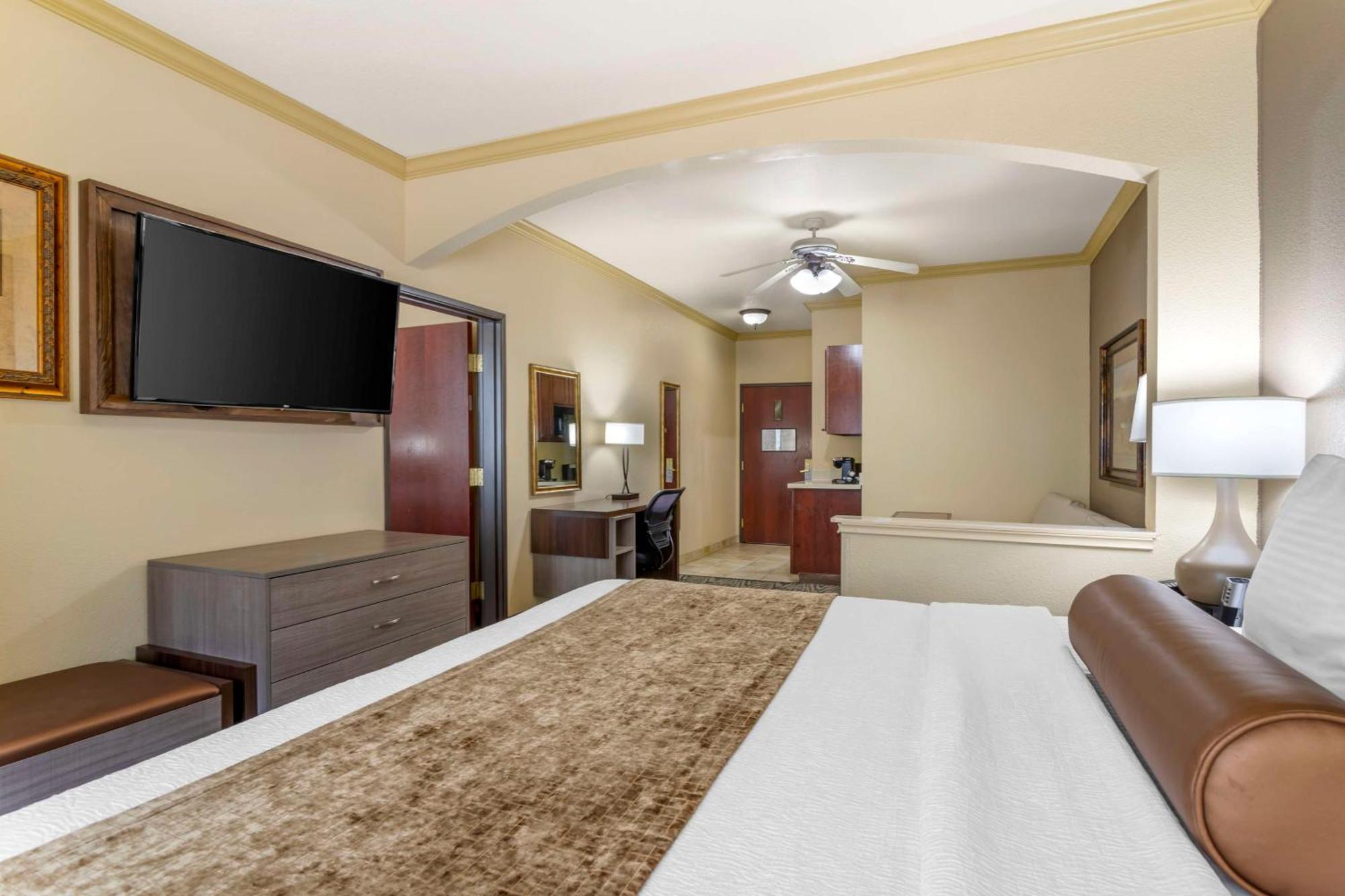 Best Western Plus Crown Colony Inn & Suites Lufkin Buitenkant foto
