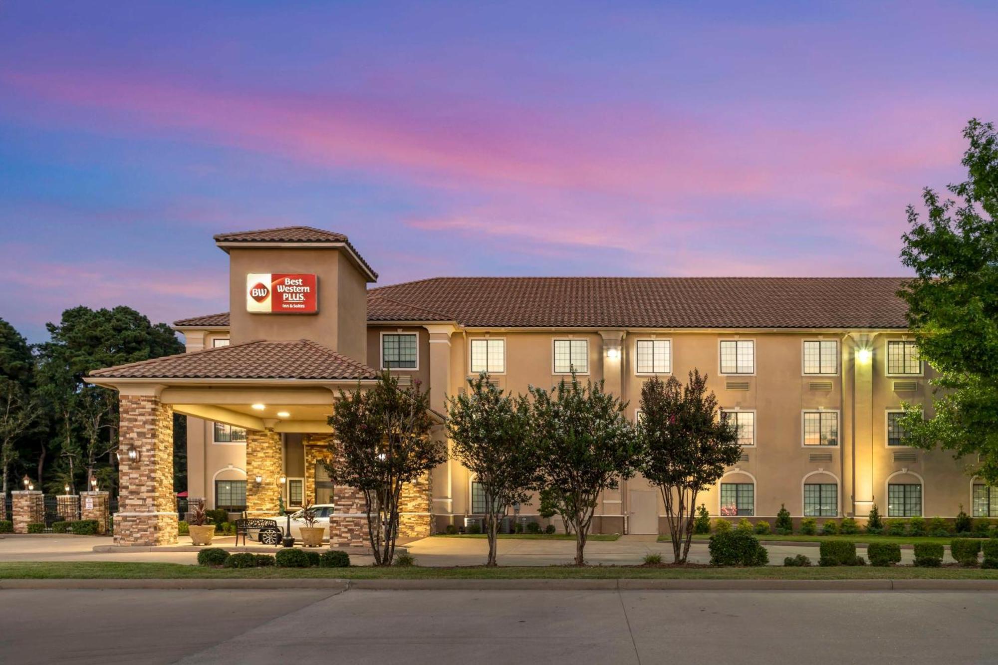Best Western Plus Crown Colony Inn & Suites Lufkin Buitenkant foto