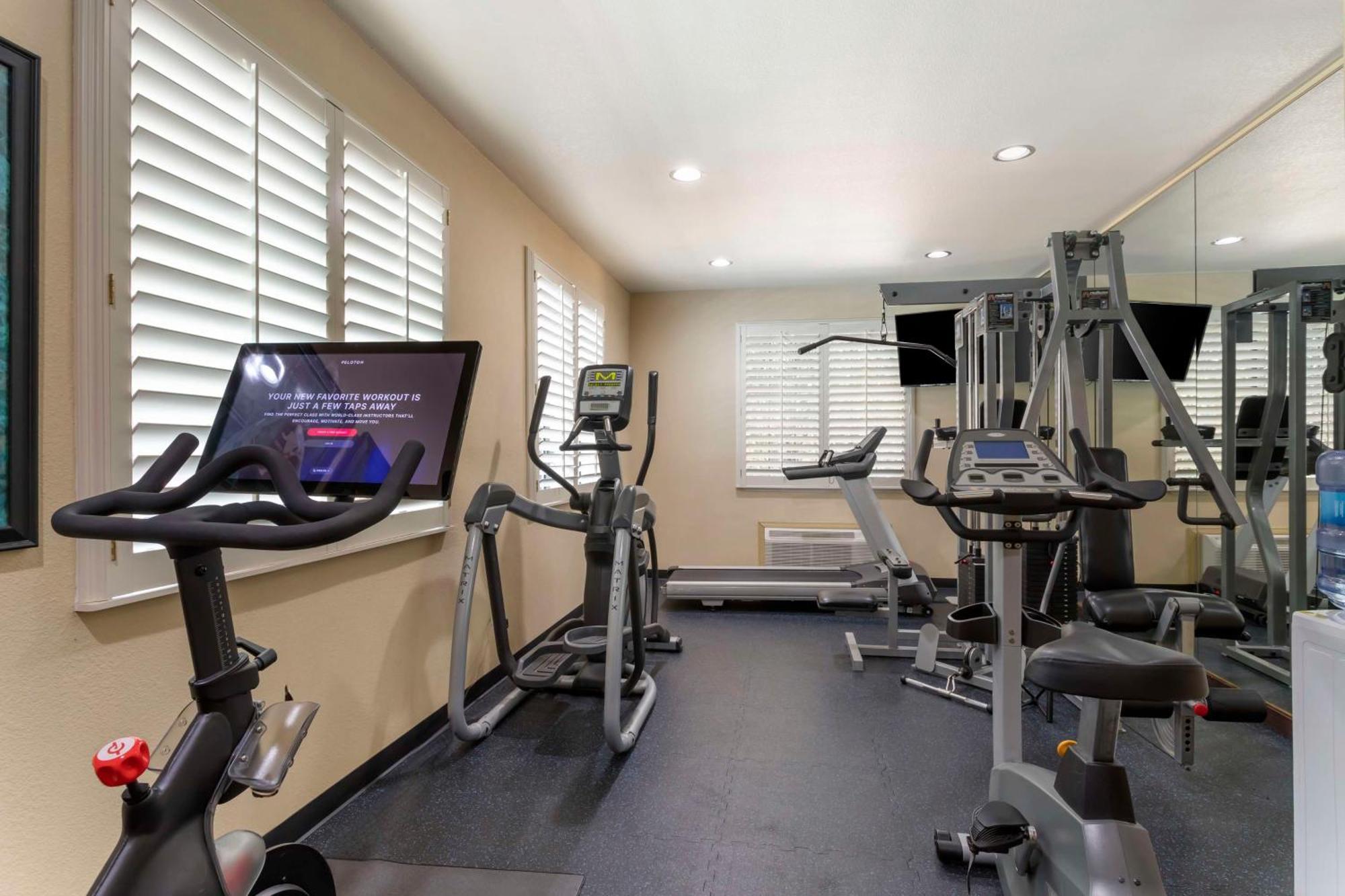 Best Western Plus Crown Colony Inn & Suites Lufkin Buitenkant foto