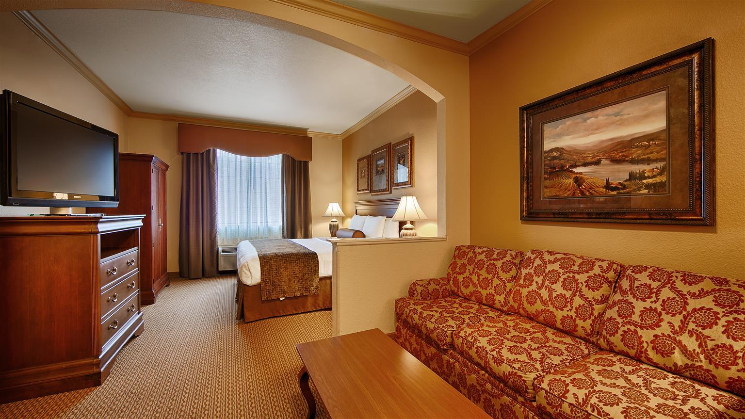 Best Western Plus Crown Colony Inn & Suites Lufkin Buitenkant foto