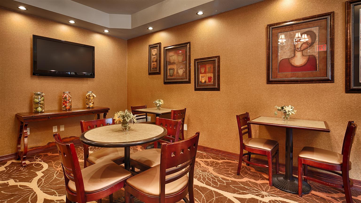 Best Western Plus Crown Colony Inn & Suites Lufkin Buitenkant foto
