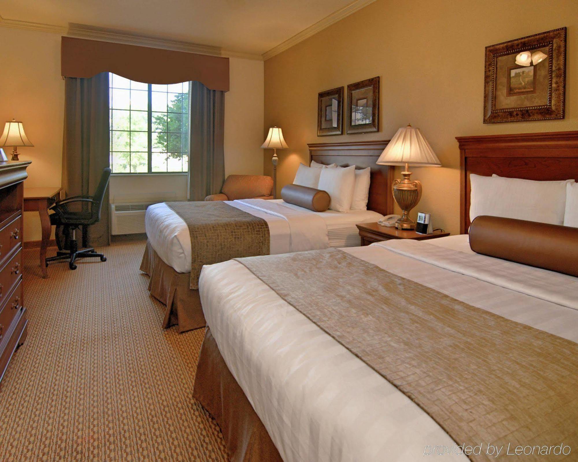 Best Western Plus Crown Colony Inn & Suites Lufkin Buitenkant foto
