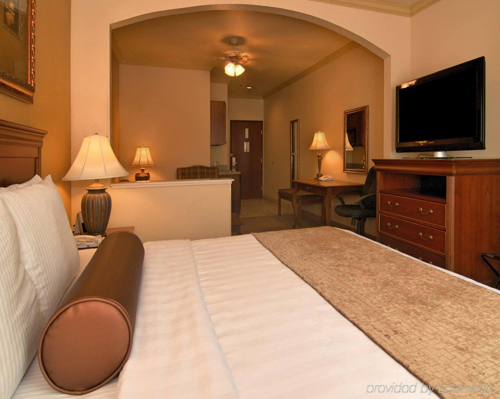 Best Western Plus Crown Colony Inn & Suites Lufkin Buitenkant foto