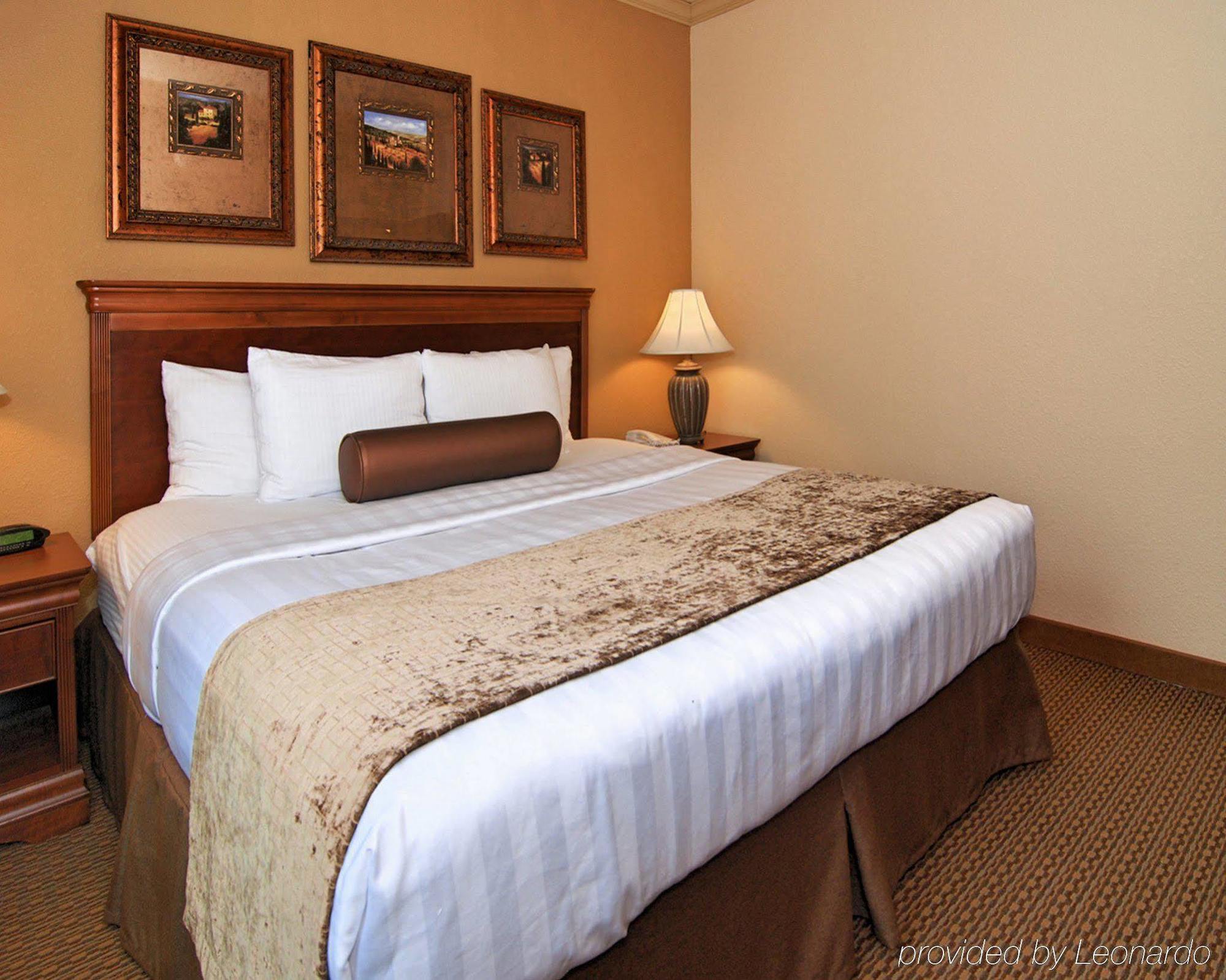 Best Western Plus Crown Colony Inn & Suites Lufkin Buitenkant foto