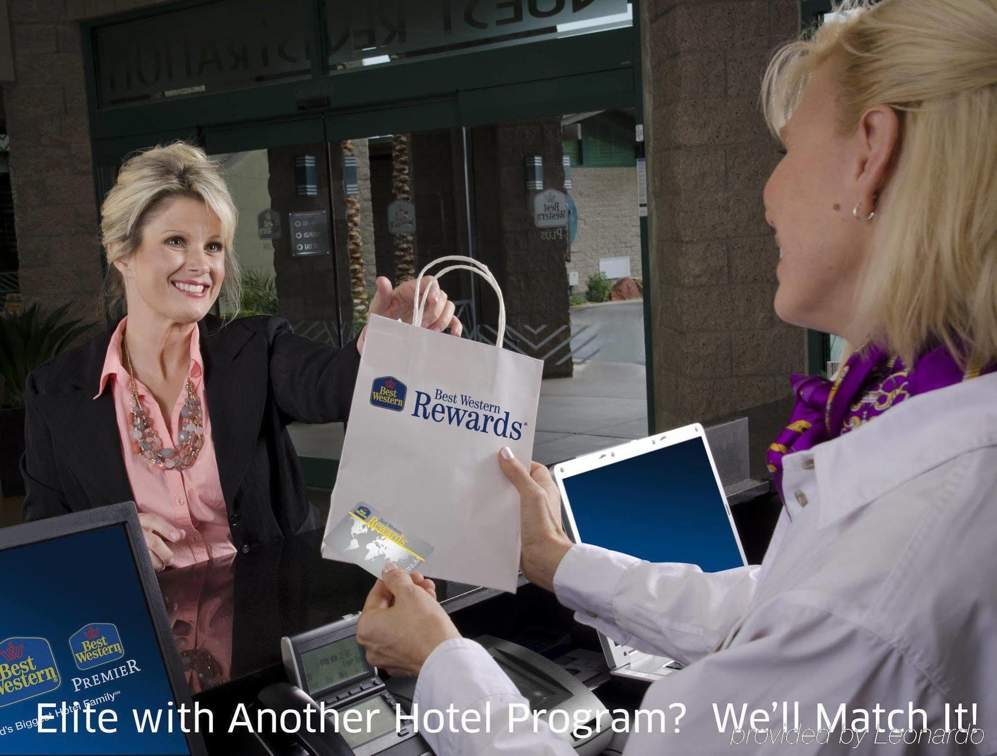 Best Western Plus Crown Colony Inn & Suites Lufkin Buitenkant foto
