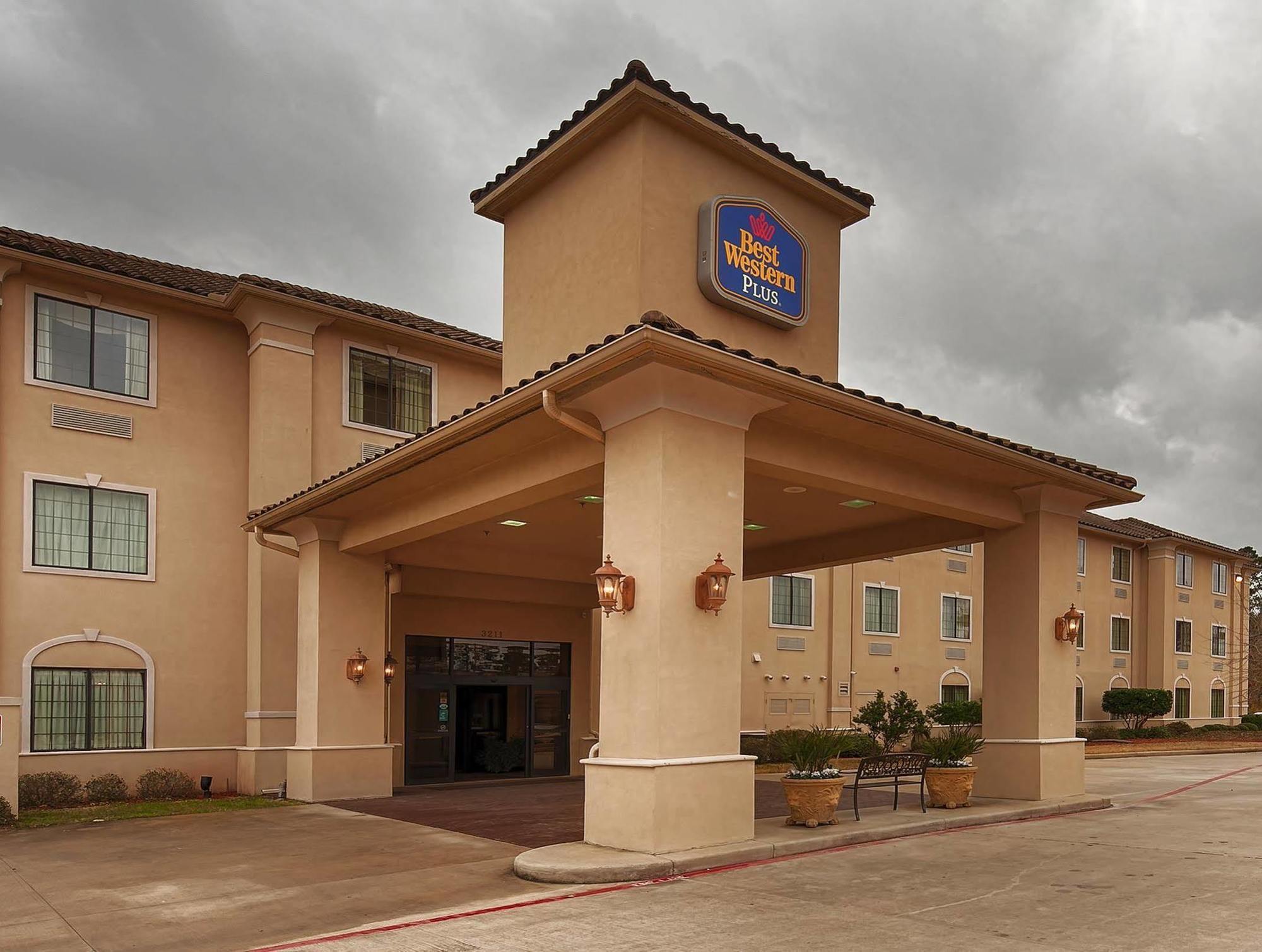 Best Western Plus Crown Colony Inn & Suites Lufkin Buitenkant foto