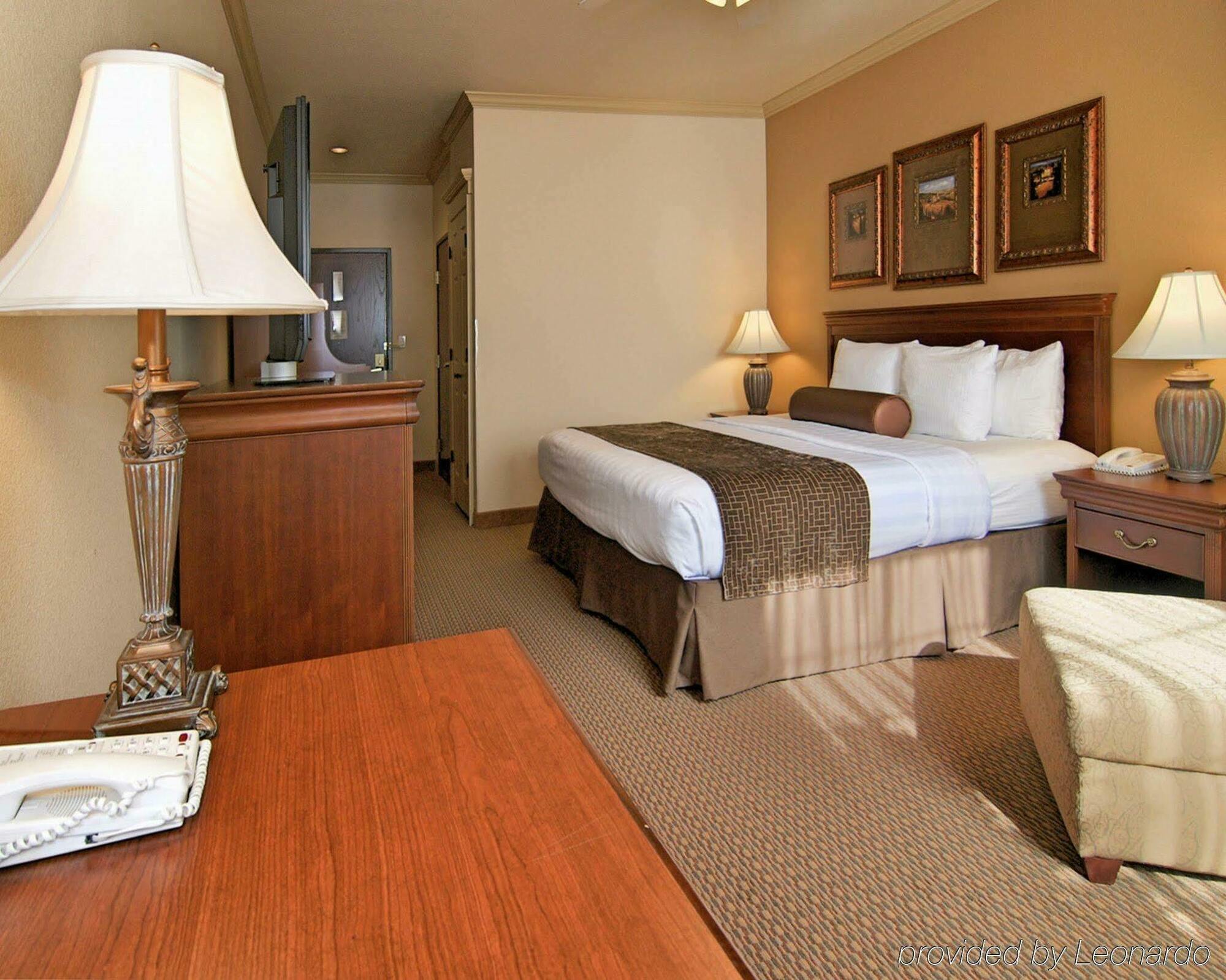 Best Western Plus Crown Colony Inn & Suites Lufkin Buitenkant foto
